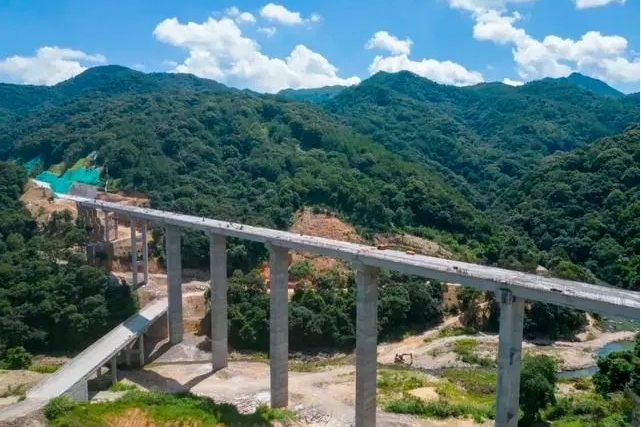 雙港大橋(省道310碗坑至龍門灘路段上的橋樑) 雙港大橋(省道310碗坑至龍門灘路段上的橋樑)