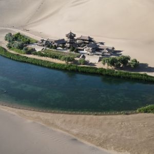 酒泉市鳴沙山月牙泉景區(敦煌月牙泉) 酒泉市鳴沙山月牙泉景區(敦煌月牙泉)