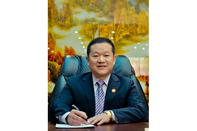 王建東(方同舟控股董事局主席) 王建東(方同舟控股董事局主席)
