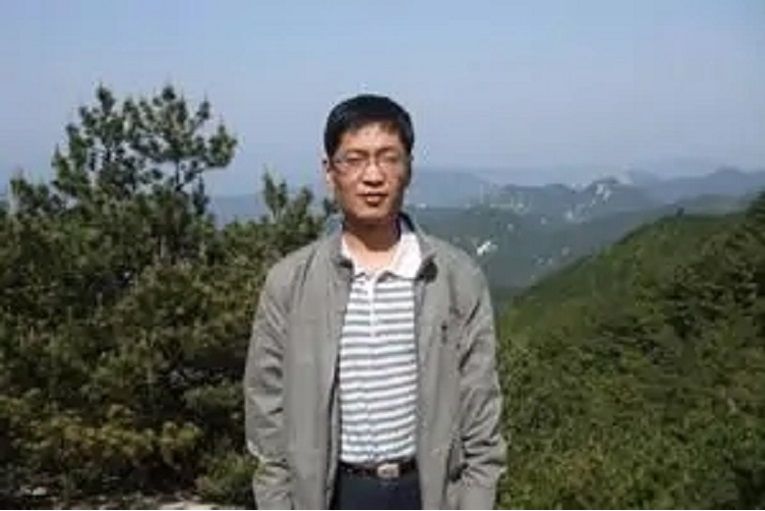 魏瑞斌 魏瑞斌
