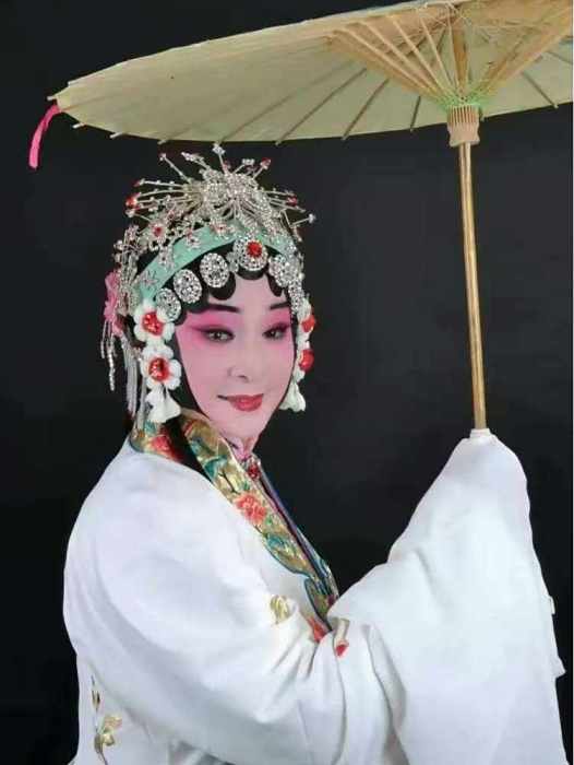 鳳立沉香 鳳立沉香