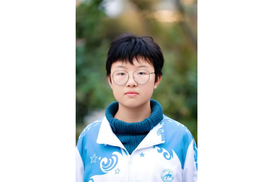 李家銳(襄陽四中歷史類高分禁止生,第20屆“外研社杯”全國中學生外語素養大賽全國總決賽一等獎獲得者) 李家銳(襄陽四中歷史類高分禁止生,第20屆“外研社杯”全國中學生外語素養大賽全國總決賽一等獎獲得者)