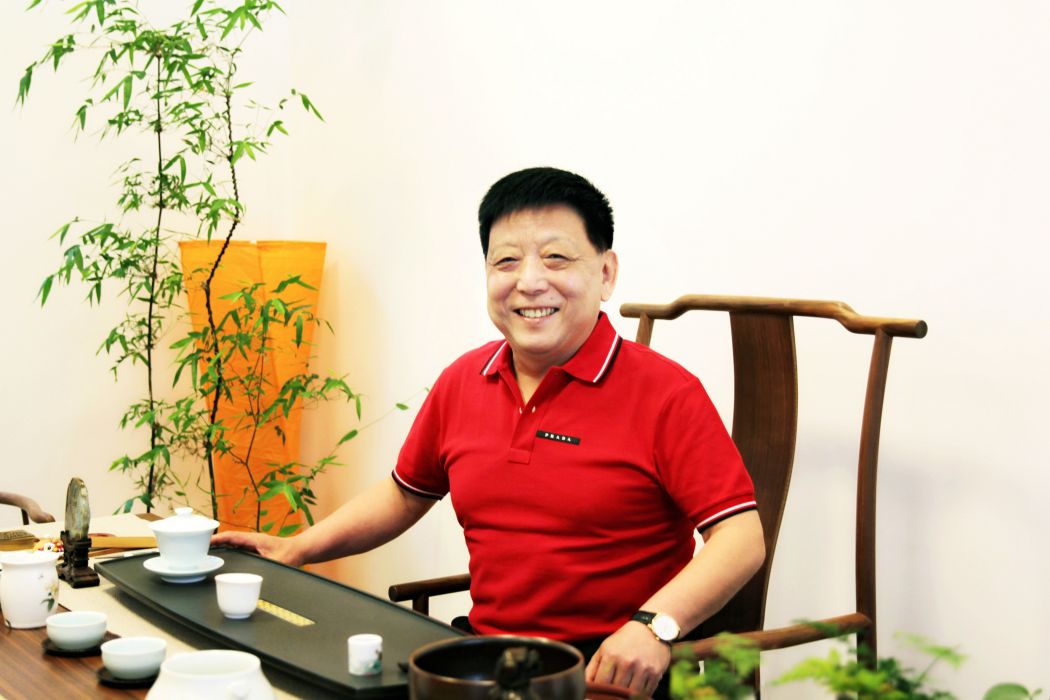 肖勇(中國美術家協會會員) 肖勇(中國美術家協會會員)