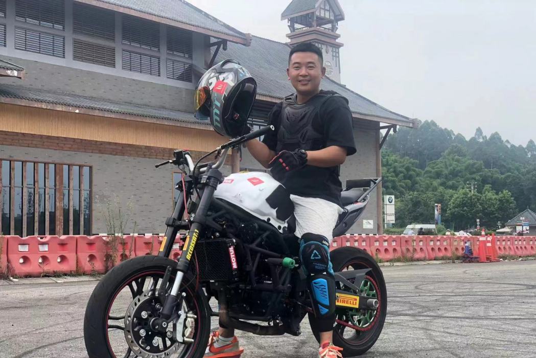 孫羽(飛車特技導演) 孫羽(飛車特技導演)