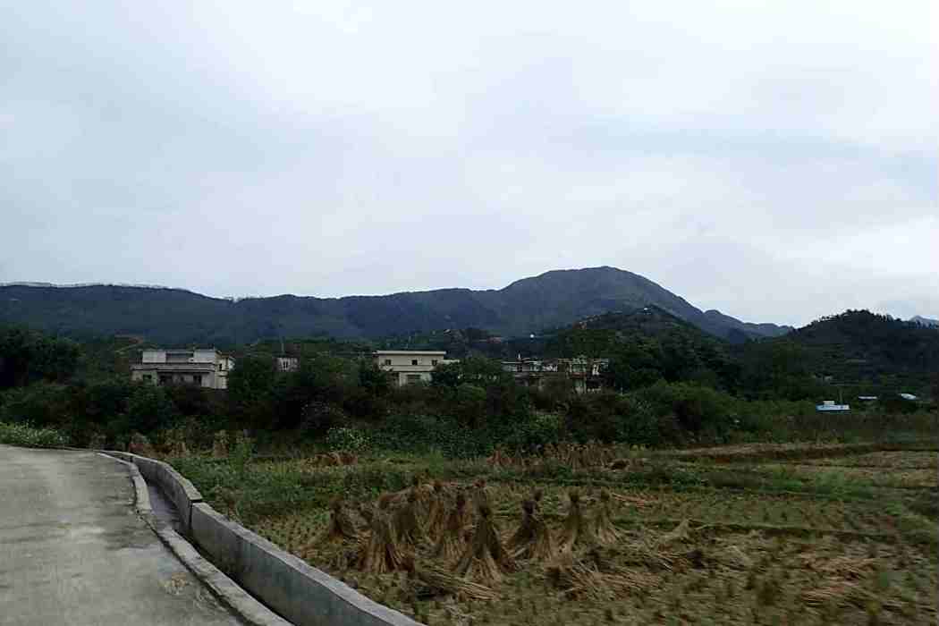 深圳村(廣東省英德市下轄村) 深圳村(廣東省英德市下轄村)