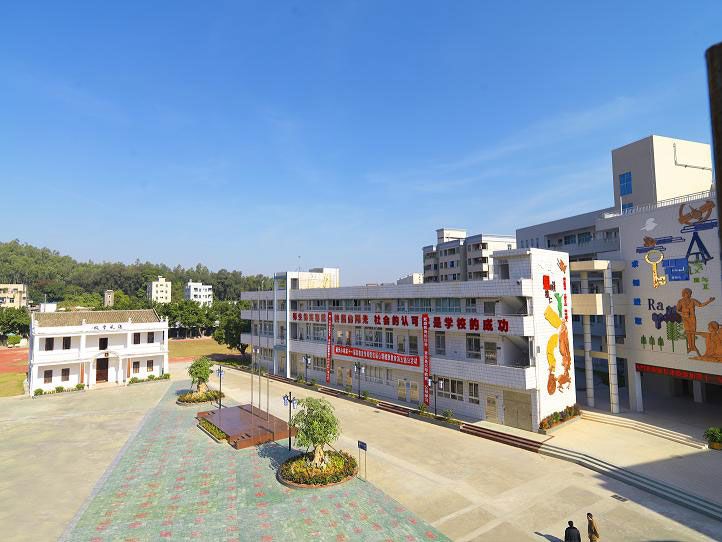 德風學校 德風學校