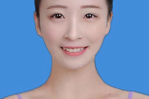 李雨彤(舞蹈教師) 李雨彤(舞蹈教師)