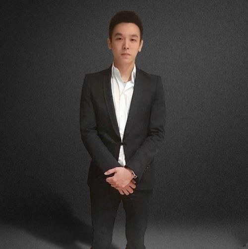 金鋒(愷英網路董事長) 金鋒(愷英網路董事長)