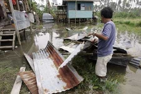 強颱風榴槤襲擊後的菲律賓
