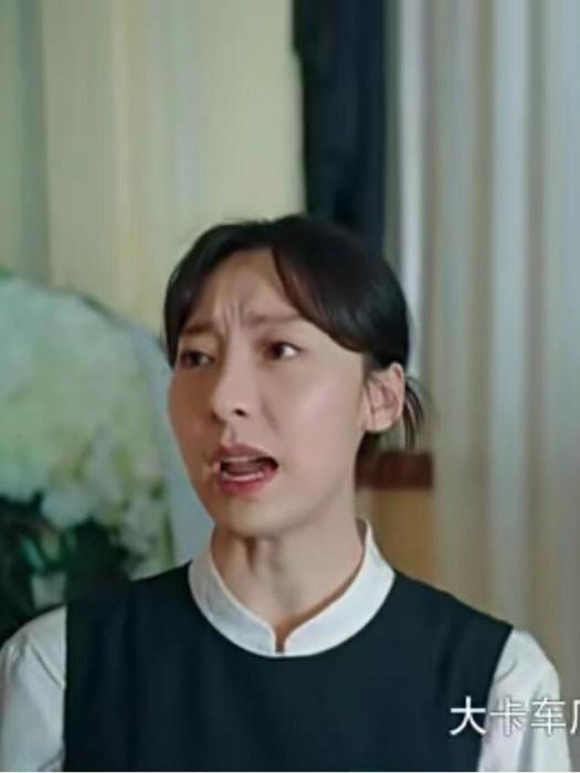 周婭男 周婭男