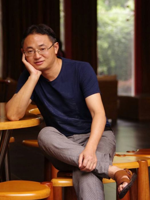 曾憲文(四川文理學院教務處副處長) 曾憲文(四川文理學院教務處副處長)