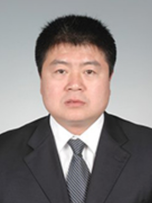秦英(遼寧省大石橋市司法局黨組成員、政治處主任)
