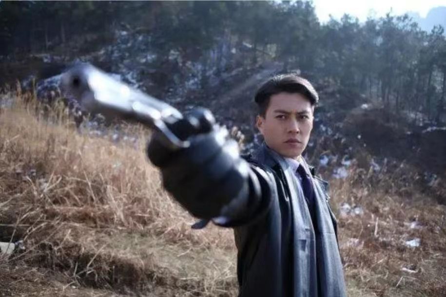 榮石(抗戰電視劇《箭在弦上》中的角色) 榮石(抗戰電視劇《箭在弦上》中的角色)