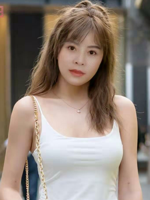 張雯(中央電視台網大型活動組委會執行總導演) 張雯(中央電視台網大型活動組委會執行總導演)