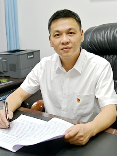 李國浩(四川省瀘州市瀘縣縣委常委、副縣長(掛職)) 李國浩(四川省瀘州市瀘縣縣委常委、副縣長(掛職))