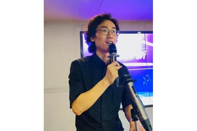 李晨光(鄭州電視台主持人) 李晨光(鄭州電視台主持人)