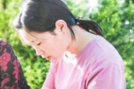 李娜娜(濟源市下冶艾艾草製品有限公司生產總監) 李娜娜(濟源市下冶艾艾草製品有限公司生產總監)