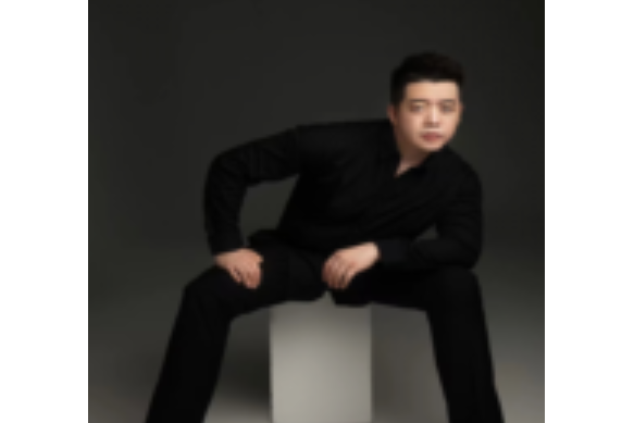 顧鑾雄 顧鑾雄