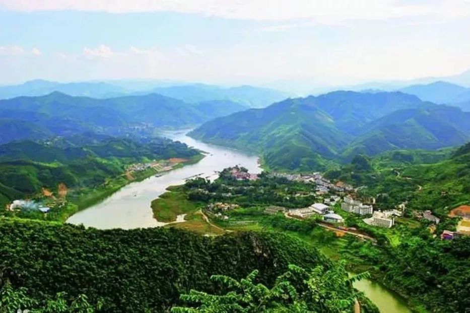 補董村 補董村