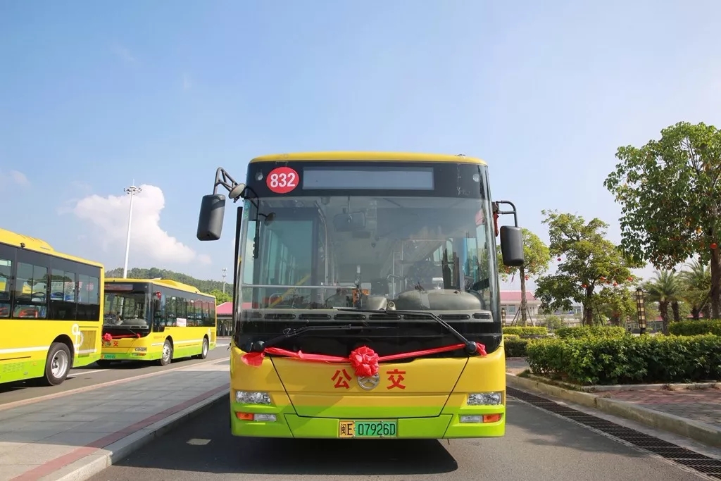 漳州公交832路XML6855JEVW0C車型