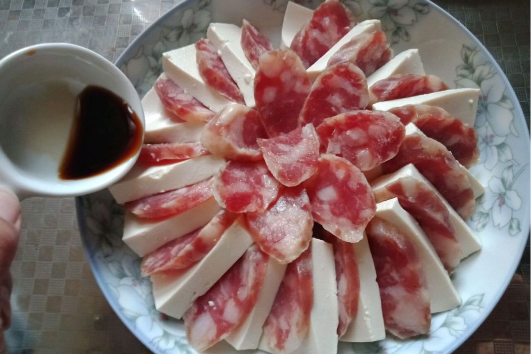 臘腸豆腐 臘腸豆腐