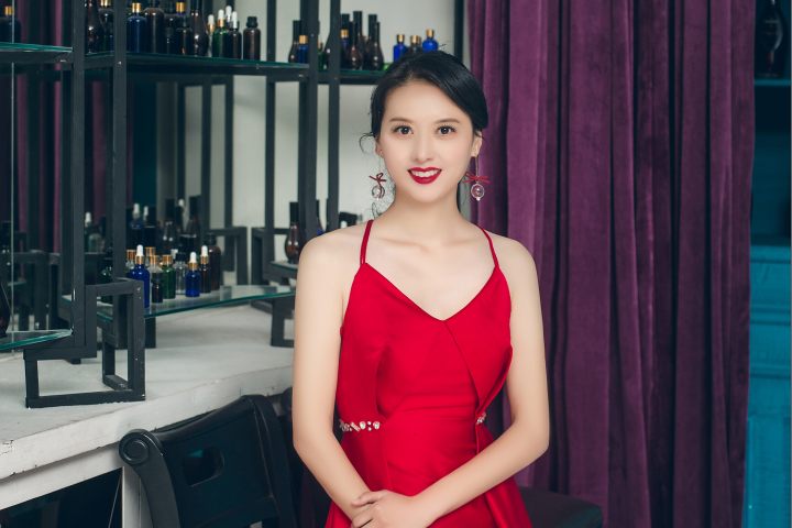 劉偉傑(中國內地影視女演員、話劇演員) 劉偉傑(中國內地影視女演員、話劇演員)