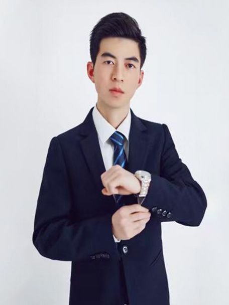 王興(青年教師) 王興(青年教師)