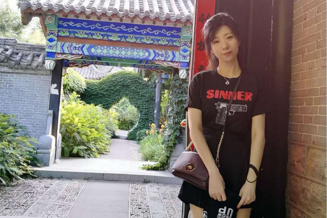 謝菲(濟寧學院美術系教師) 謝菲(濟寧學院美術系教師)