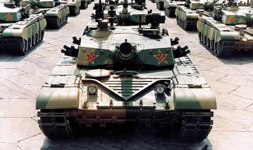 參加99年大閱兵的99式主戰坦克