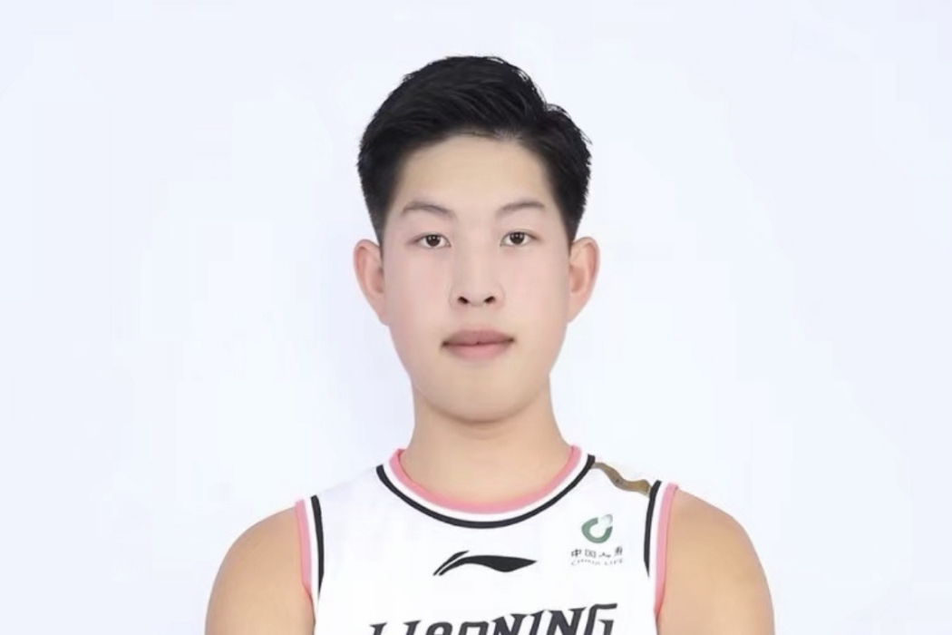 朱一軒(中國籃球運動員,效力於遼寧瀋陽三生飛豹籃球俱樂部) 朱一軒(中國籃球運動員,效力於遼寧瀋陽三生飛豹籃球俱樂部)