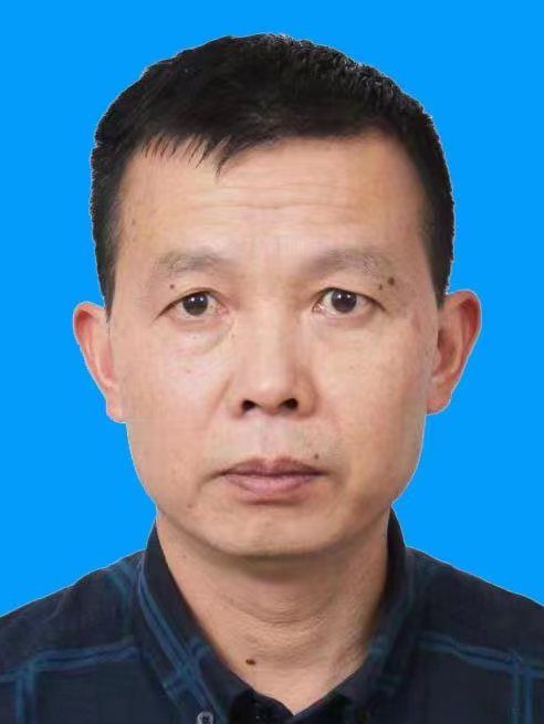 李成(四川省甘孜藏族自治州道孚縣財政局副局長、二級主任科員) 李成(四川省甘孜藏族自治州道孚縣財政局副局長、二級主任科員)