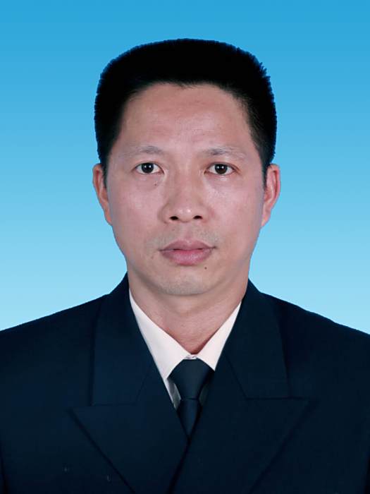 張培東(三亞市人民政府政務服務中心四級調研員)
