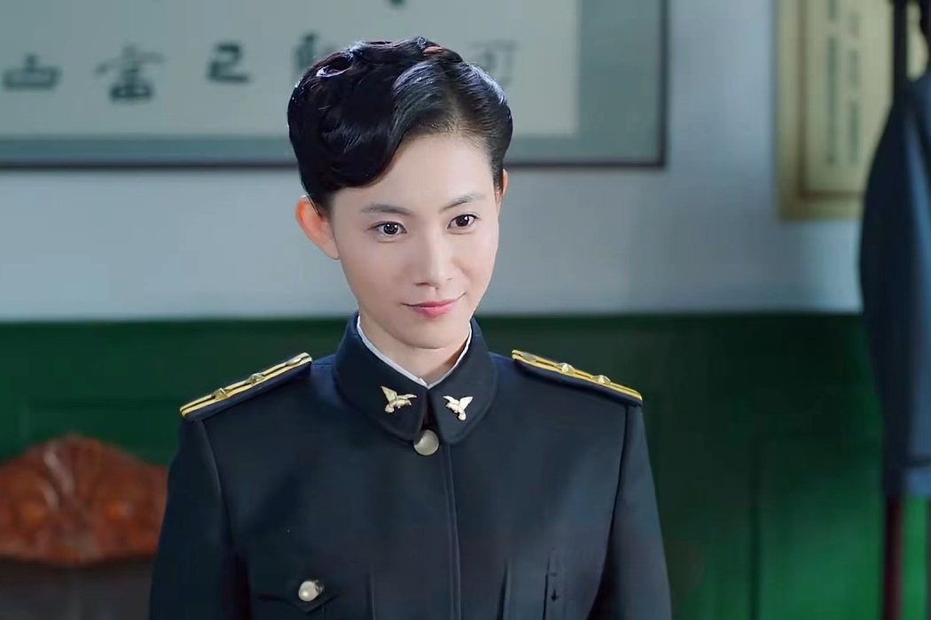 蔡少鋒(年代戰爭劇《亂世危情》中的角色) 蔡少鋒(年代戰爭劇《亂世危情》中的角色)