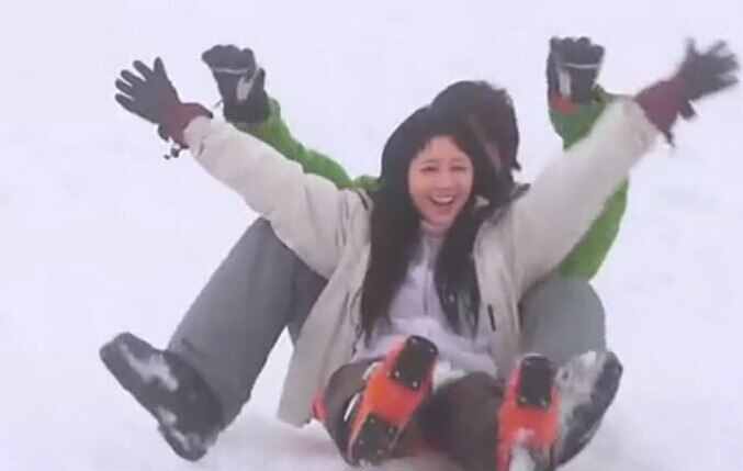 小野田和真在滑雪場很開心