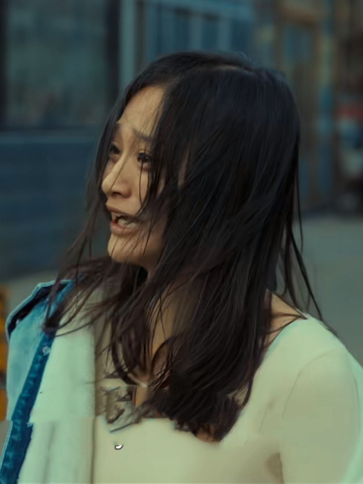 薇薇(《烏海》中的角色) 薇薇(《烏海》中的角色)