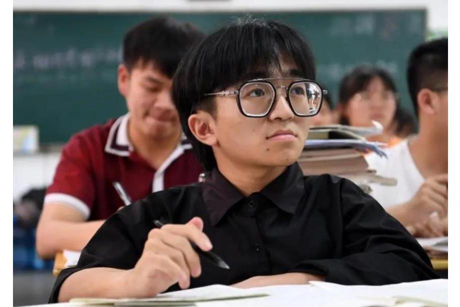 張亮(安徽“扭扭車少年”,蕪湖翰林科技股份有限公司CEO) 張亮(安徽“扭扭車少年”,蕪湖翰林科技股份有限公司CEO)