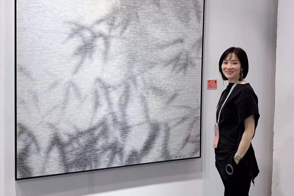 孫秋波(中國藝術策展人,西湖藝術博覽會執行總監) 孫秋波(中國藝術策展人,西湖藝術博覽會執行總監)