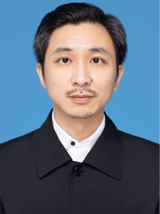 謝峰(中國政府管理案例庫編委會榮譽主席) 謝峰(中國政府管理案例庫編委會榮譽主席)