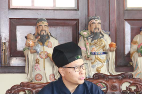 劉少波(廣東省政協委員、省道教協會常務理事、圓玄道觀管委會主任) 劉少波(廣東省政協委員、省道教協會常務理事、圓玄道觀管委會主任)