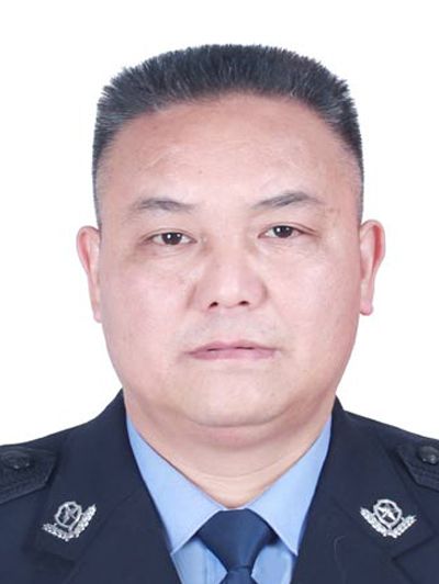 歐陽彪(貴州省黔東南州台江縣公安局黨委委員、副局長、刑事偵查大隊大隊長、二級警長) 歐陽彪(貴州省黔東南州台江縣公安局黨委委員、副局長、刑事偵查大隊大隊長、二級警長)