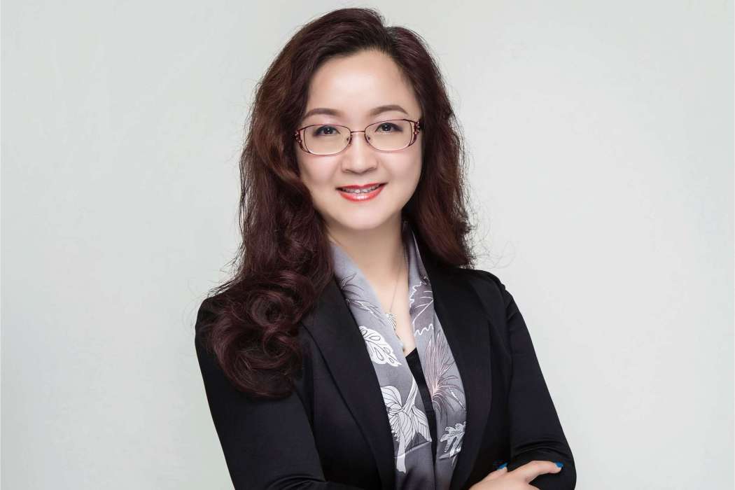李玲(安踏集團副總裁) 李玲(安踏集團副總裁)