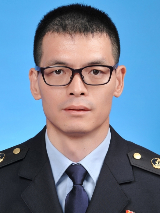 陸雪峰(浙江省寧波市生態環境局北侖分局黨組成員、總工程師) 陸雪峰(浙江省寧波市生態環境局北侖分局黨組成員、總工程師)