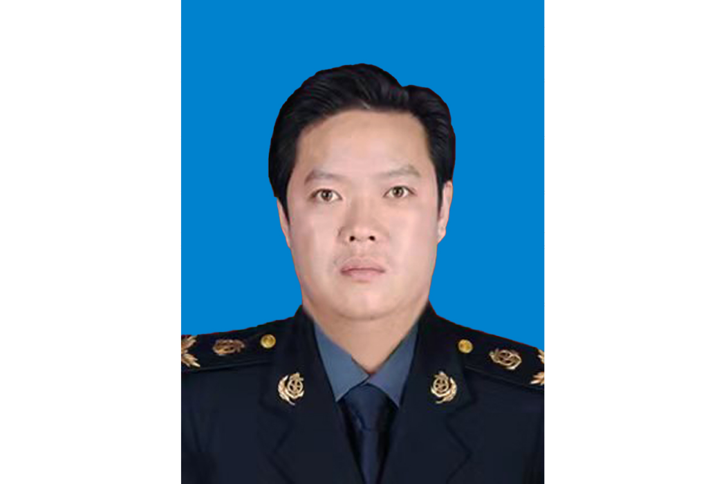 王旭峰(河南省洛陽市孟津區交通運輸局黨組成員、道路運輸服務中心主任) 王旭峰(河南省洛陽市孟津區交通運輸局黨組成員、道路運輸服務中心主任)