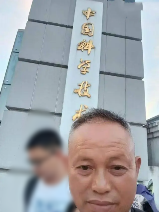 鄭月明(貨拉拉司機)