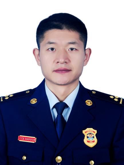 張海洋(重慶市沙坪壩區磁器口消防救援站站長) 張海洋(重慶市沙坪壩區磁器口消防救援站站長)