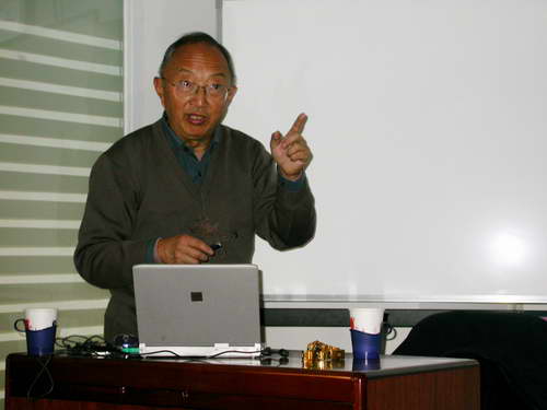 謝教授在北京市信號與信息處理研究室講學