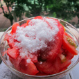 火山飄雪(以西紅柿、白糖為主料的食品) 火山飄雪(以西紅柿、白糖為主料的食品)
