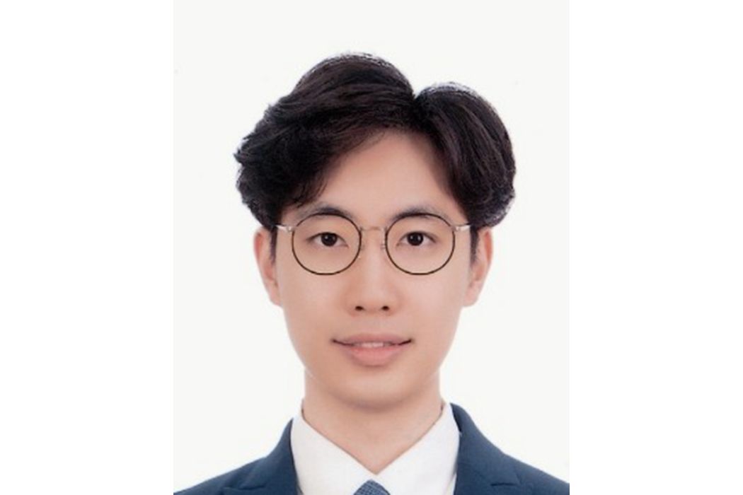 關堅榮 關堅榮