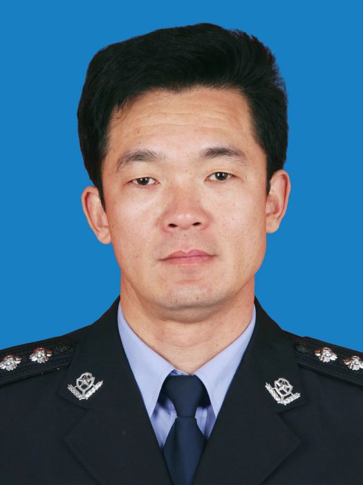 王學兵(河北省邢台市交警支隊秩序管理大隊一級警長) 王學兵(河北省邢台市交警支隊秩序管理大隊一級警長)