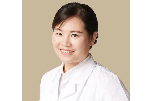 王秀麗(萊蕪愛爾眼科醫院副主任醫師) 王秀麗(萊蕪愛爾眼科醫院副主任醫師)